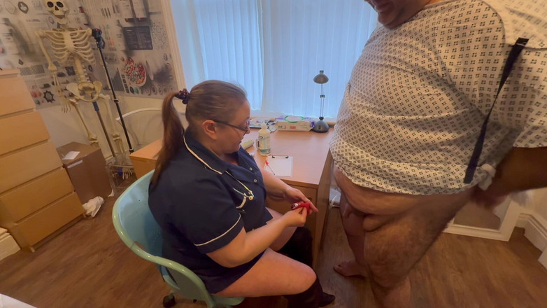 Aaexperiencesltd: Teil 1: Matron satana und Mr. Jones anal-untersuchung!