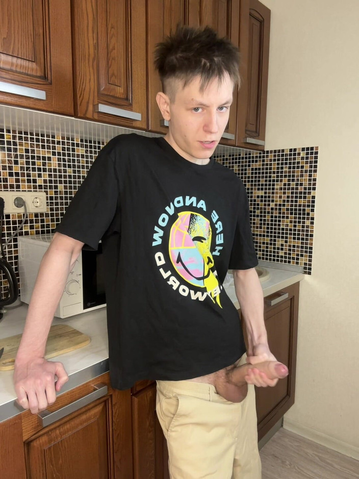 Morflot24: Tryskająca rozkosz Młodego Twinka