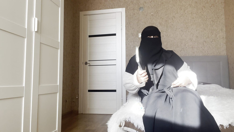 Lux Eva: पेंटीहोज में हॉट अरब सौतेली मम्मी