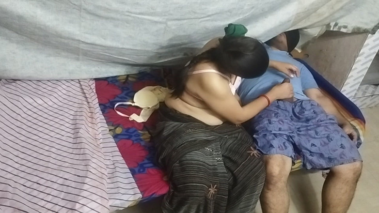 Sex with Annu: Sprzedawca stanika Ne Bhabhi Ko Pel Diya W pełni ciesząc...