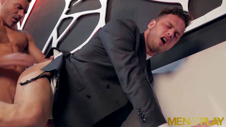 Menat Play: Đồng nghiệp Menatplay Damon Heart và Manuel Skye đụ lỗ hậu