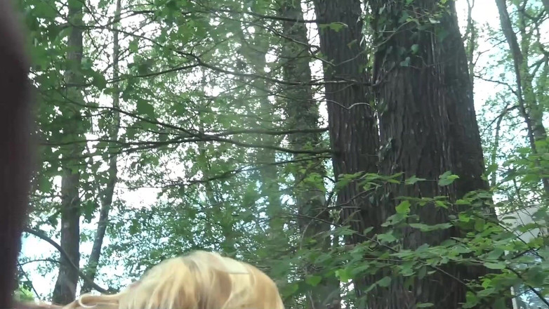 Paris Jango: Dvojitá penetrace a anální sex pro tuto blond MILF