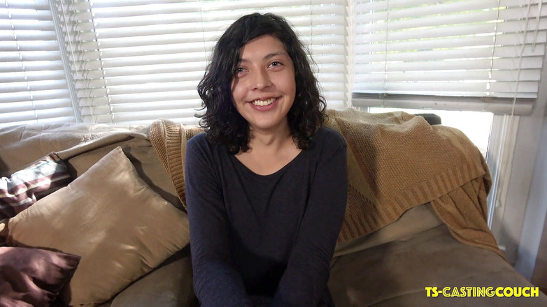 Grooby Girls: Cewek semok latina lagi asik muasin memeknya sendirian!