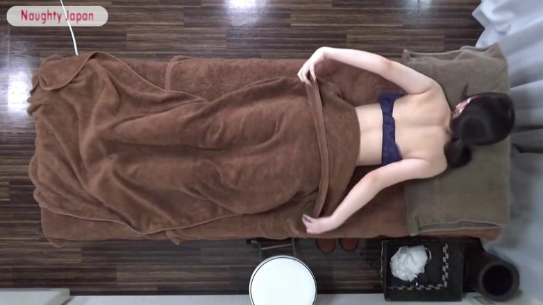 Temptation: Uncensored Creampie - Charming Beauty with a Tiny Face and Perfect...