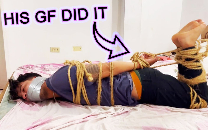 Selfgags femdom bondage: Dominante freundin praktiziert ihre seil takelage in intensiver bondage