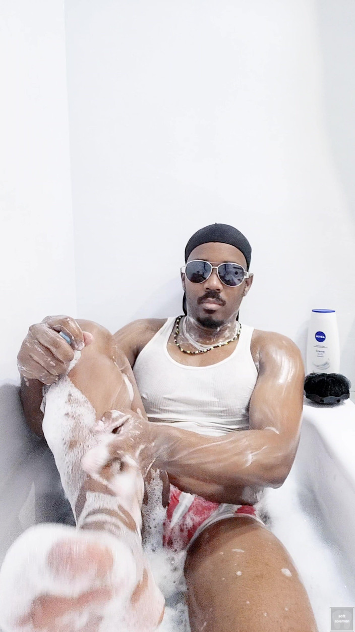 Soft Soleman: Я мию своє тіло у ванні (3) (2025)