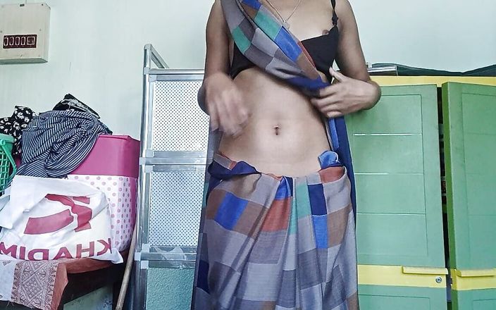 Desi Girl Fun: Hot girl stripping and showing nipples