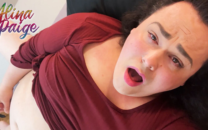 Miss Alina Paige: Podívejte se mi do očí, když stříkám