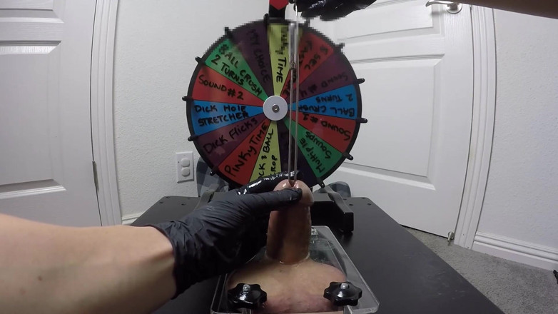MilkingMomXH: My Stepmom Plays Roulette with My Dick and Squeezes Out...