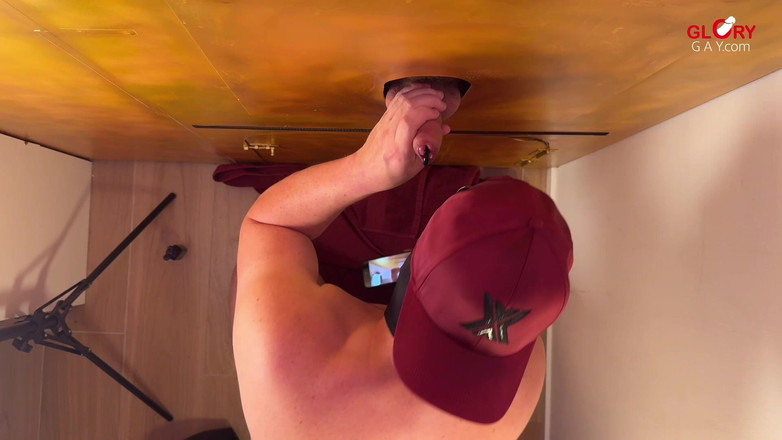 GLORYHOLEGAYS: Prinz Albert Im Gloryhole: Der Samen, Der in Der Eichel...