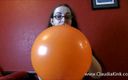 ClaudiaKink: Blowing up and playing with a huge balloon