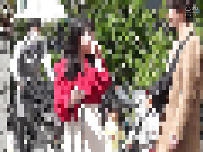 MBM3988: M595g05 Vyzvednu lehkou mladou manželku, která přišla na prohlídku města...