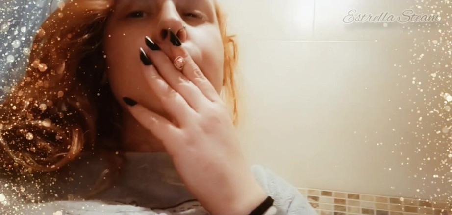 Estrella Steam: Sweet princess smokes a cigarette slowly