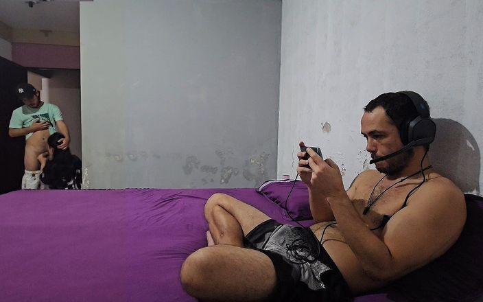 Kasallpimenta: Mein mann verlässt mich für das kostenlose feuer-cuckold-spiel, so dass...