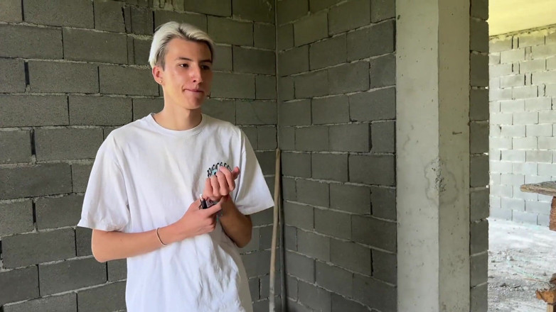 Mila Pie: Busty Babe Gets Fucked in an Abandoned House by Huge...
