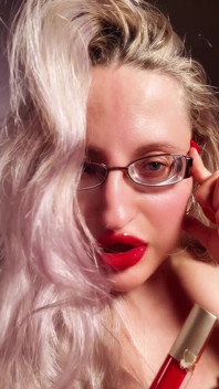 Perfect Lips, rote lippen glossen, Lippenstift-fetisch, Findom Torwart Lippen Sucht