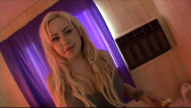 Super Babes: Güzel çıplak modellerin sikişmeden önce ve sonra konuştukları kamera arkası görüntüleri