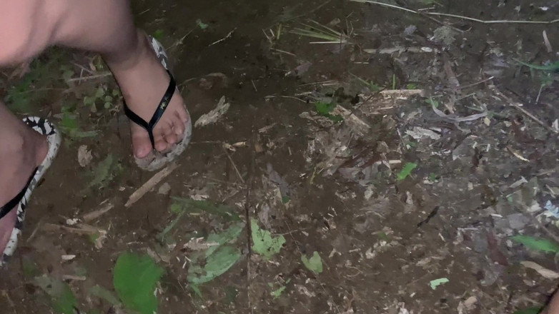 StaccyPh: ジャングルの真ん中で夜に私のGFとファックする