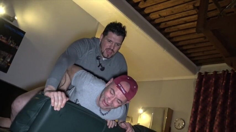 Gaybareback: The incredible huge cock of a bear xxl