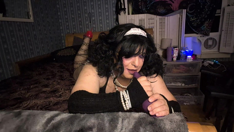 Tongue Lashor 69: I Use My Dildo
