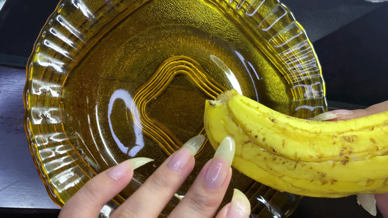 Goddess Li: Long Natural Nails and Banana