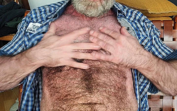 JackvanDean: 사무실에서 혼자 있는 새아빠