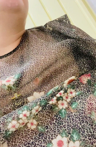 Preciusrouss49: Dala jsem si vibrátor pod oblečení