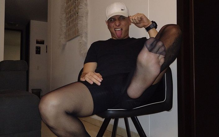 Tomas Styl: Regardez cet homme en collants et masturber en le regardant