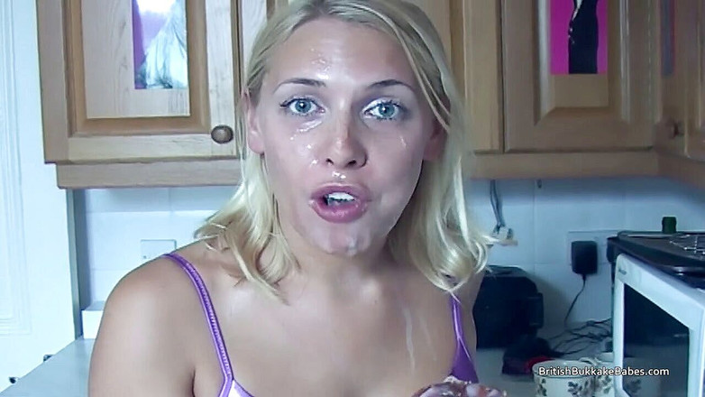 British Bukkake Babes: Blondine zieht sperma ab und isst es dann von einem...