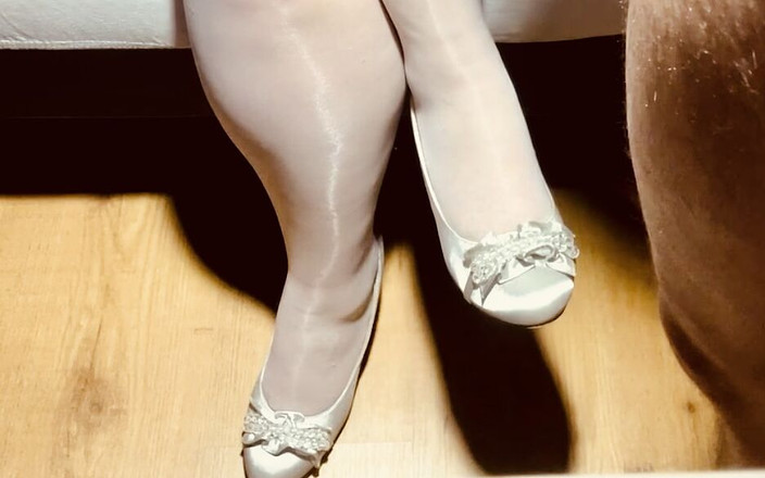 Princess Jeanne: Dei bellissimi piedi.