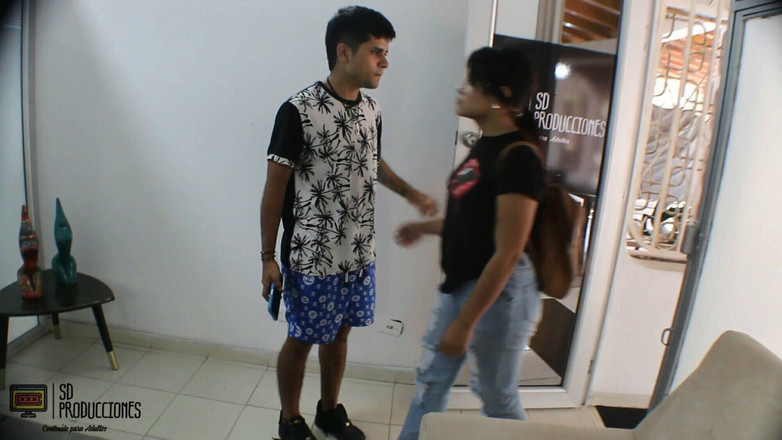 tommyy: 義理の兄に泊まるように頼むと、私は彼に良いフェラチオをすることになります