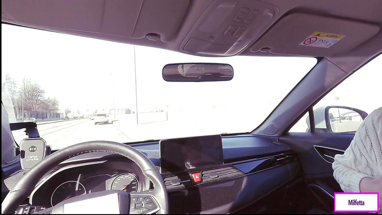 Milfetta: Une salope gourmande a léché tout le sperme de mes...