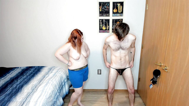 Sin Spice by Sophia Sinclair and Jasper Spice: Storleksjämförelse och klädbyte