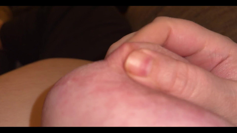 Moobdood: En video från två olika kameror (fram- och baksidan mot telefonkameror)