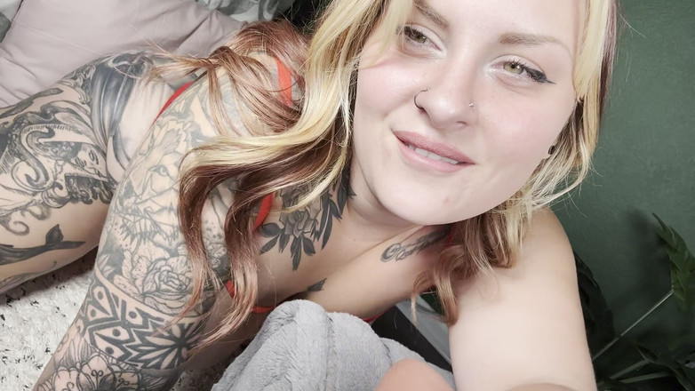 Chandler Knight: Mein bi-cuck wird zum lutschen gebracht