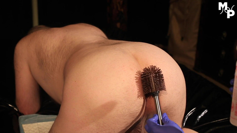Schwester Sandra: Mistress Sandra fucks her slaves ass with a toilet brush