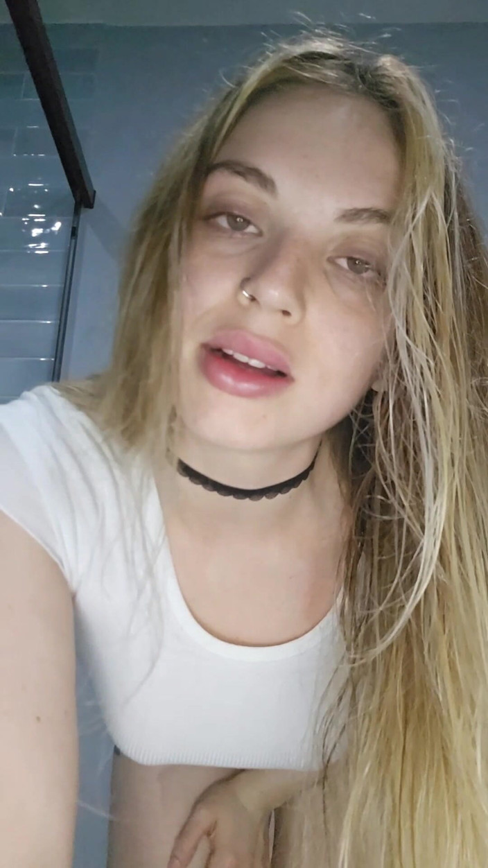 Keila Bassi: Asshole Zoom Fetish and Spread