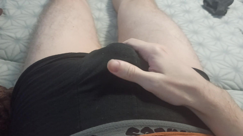 Pasha: 속옷 안에서 음경이 마찰하는 게 바지 안에 엄청난 부담이 돼요