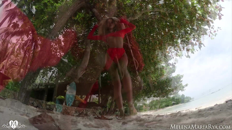 Melena Tara: Sex on the Beach