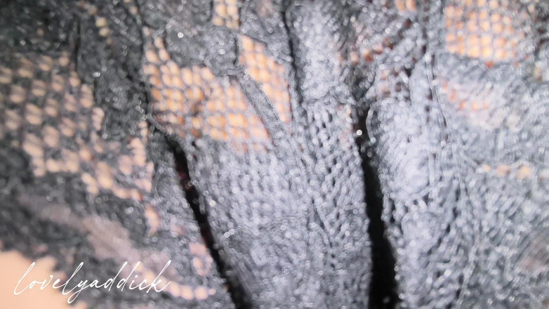 Lovelyaddik: Frumoasa mea colegă de cameră de la pensiune i-am văzut...