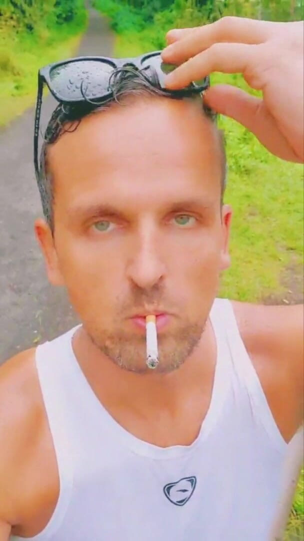 Slutboyben: 淋浴中的鸡巴