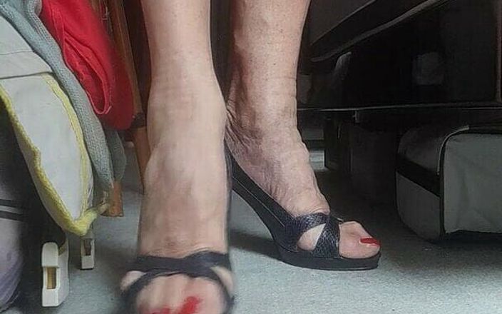 Lady Marzia: Marzia Feet