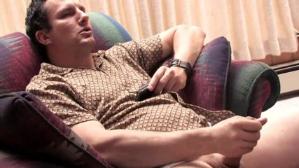 Gay 4 Pleasure: Back from the beach to wank