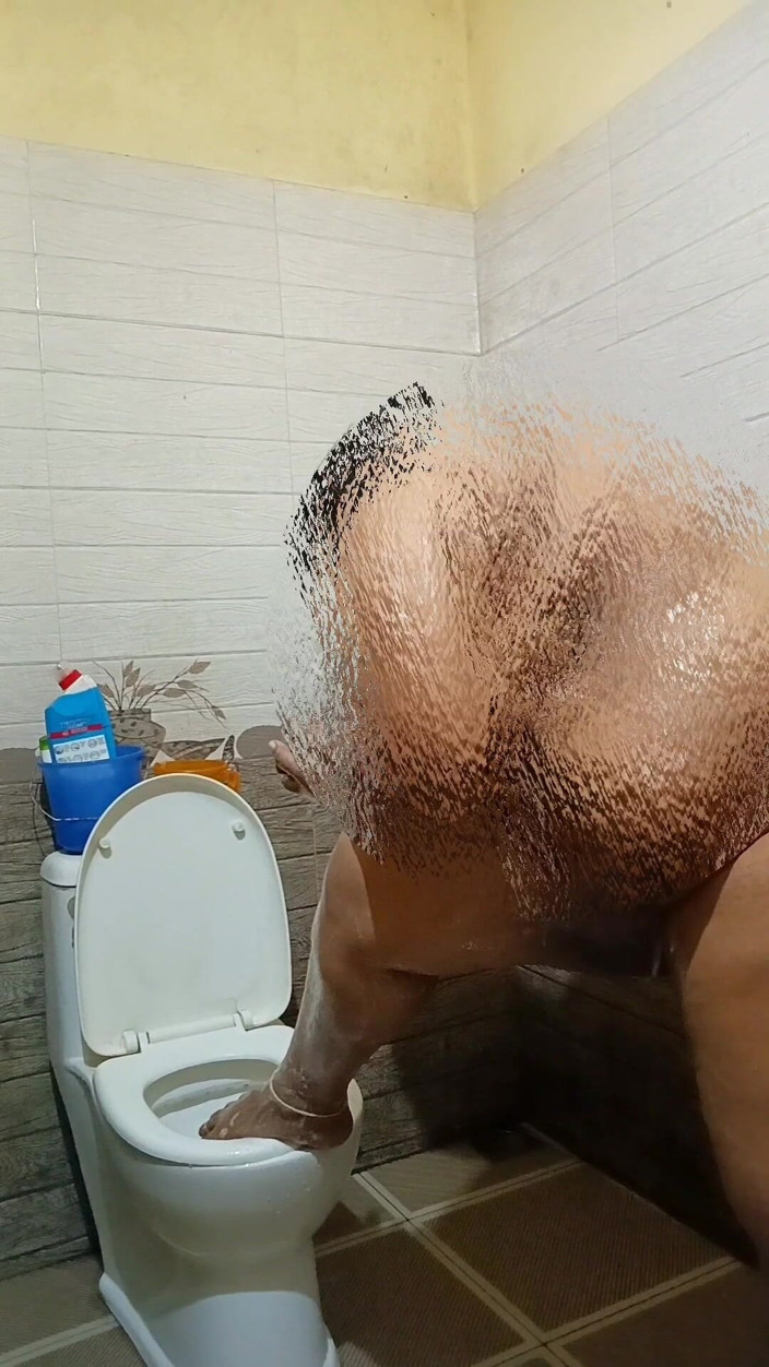 Anne Ipe: Beautiful Curvy Beauty Taking Shower, Big Ass and Boobs in...