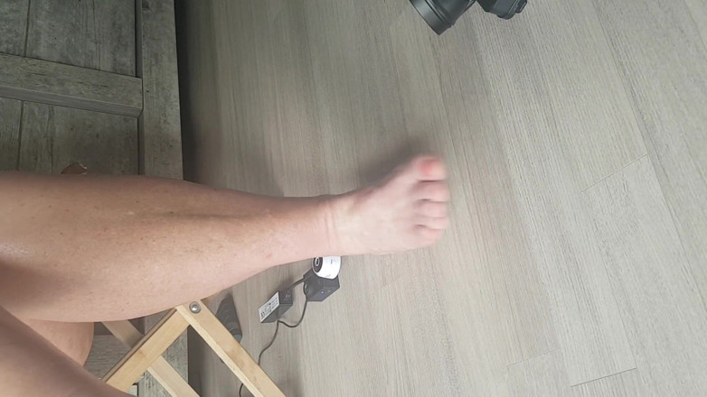 MisS Angel: Barefoot in the sun