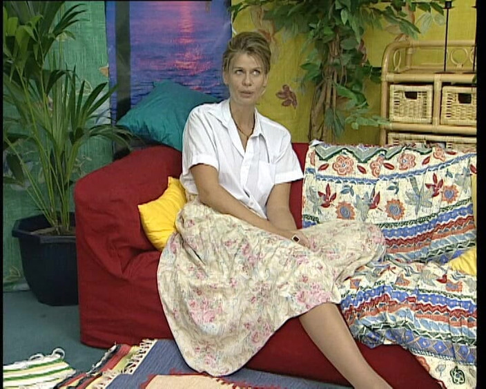 YOUR FIRST PORN: Eine Reife Dame Namens Carmen i Softclip - en mogen dam...