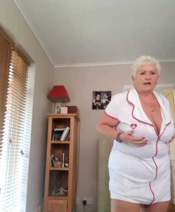 Uk Joolz: Yayın Başladı 03/23/2020 02:33 Pm