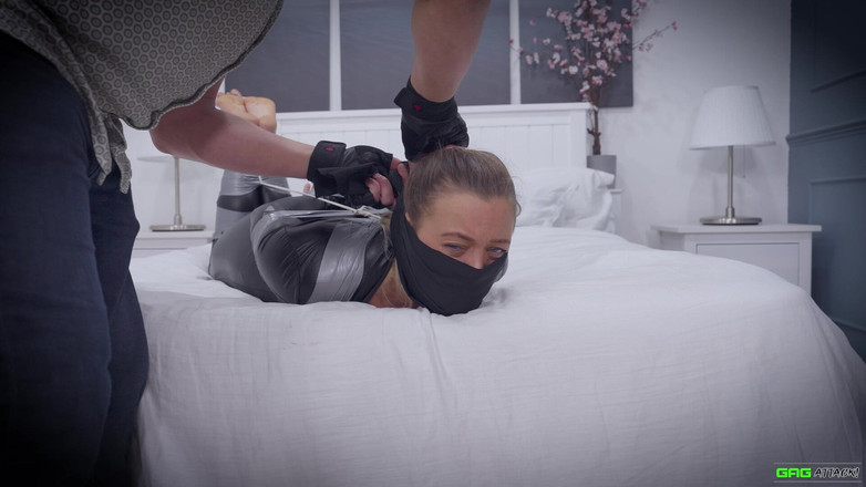 Gag Attack: Beth - złapany catburglar