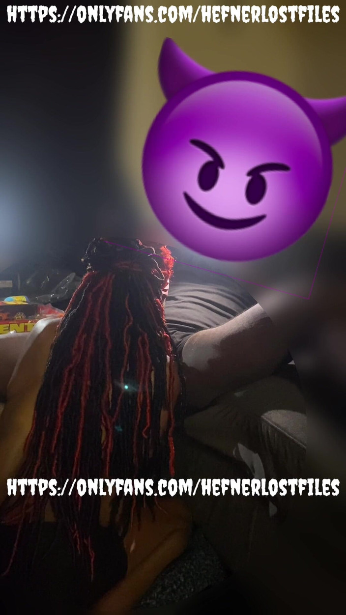 PlayboyHef: 소파 Asmr에서 하드 자지 착유