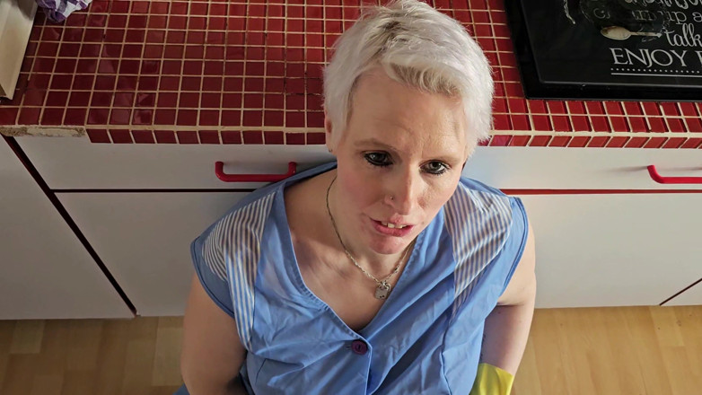 UserBitch1: Fuck in the Kitchen